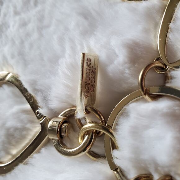 Victoria's Secret "Love" Charm Keychain - Picture 2 of 4